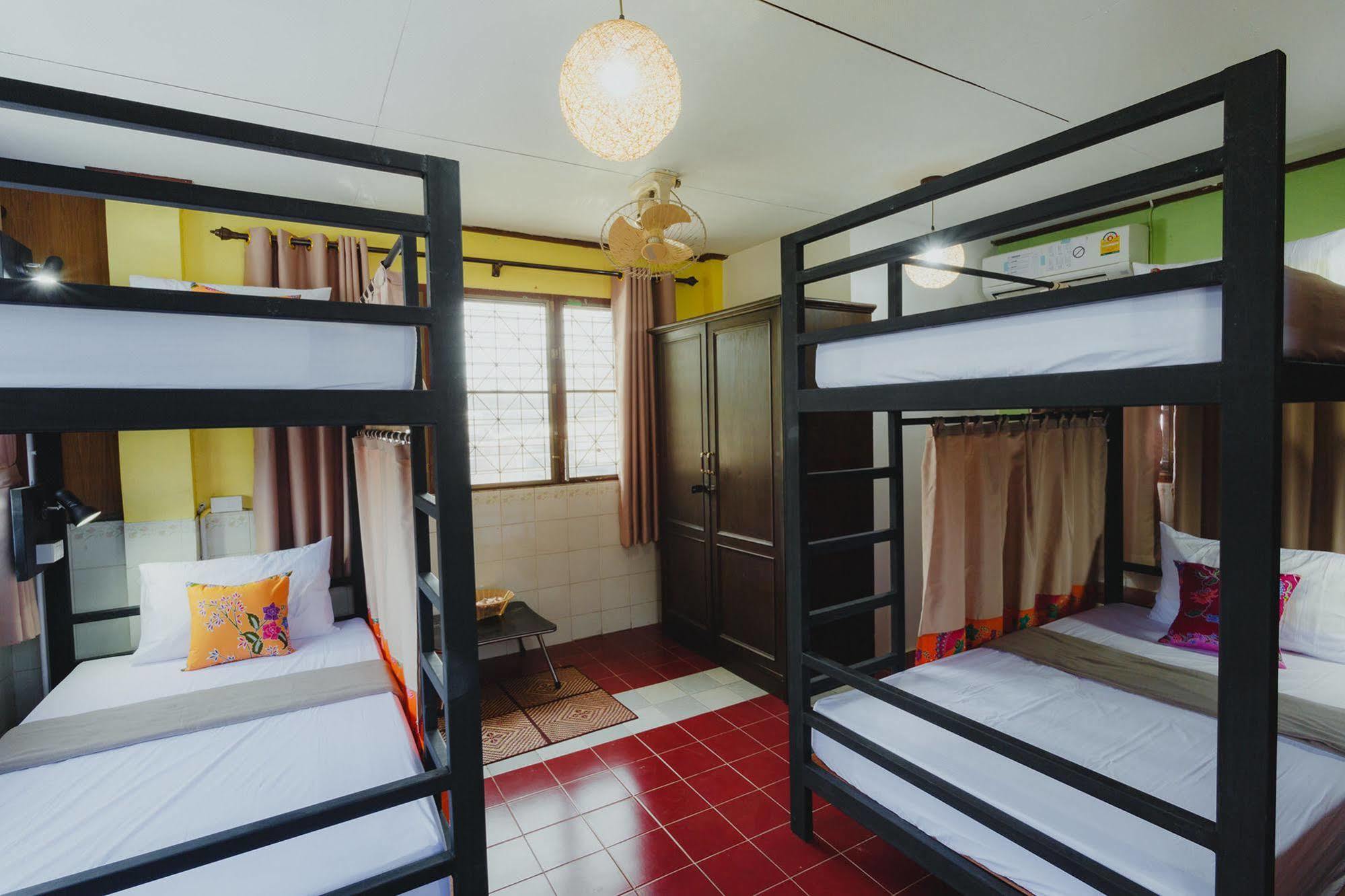 The Aree Hat Yai Hostel Екстер'єр фото