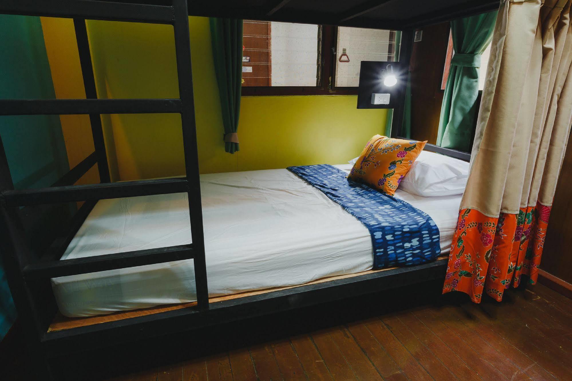 The Aree Hat Yai Hostel Екстер'єр фото