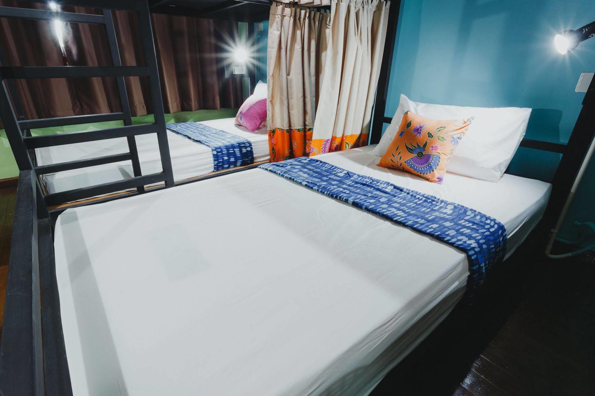 The Aree Hat Yai Hostel Екстер'єр фото