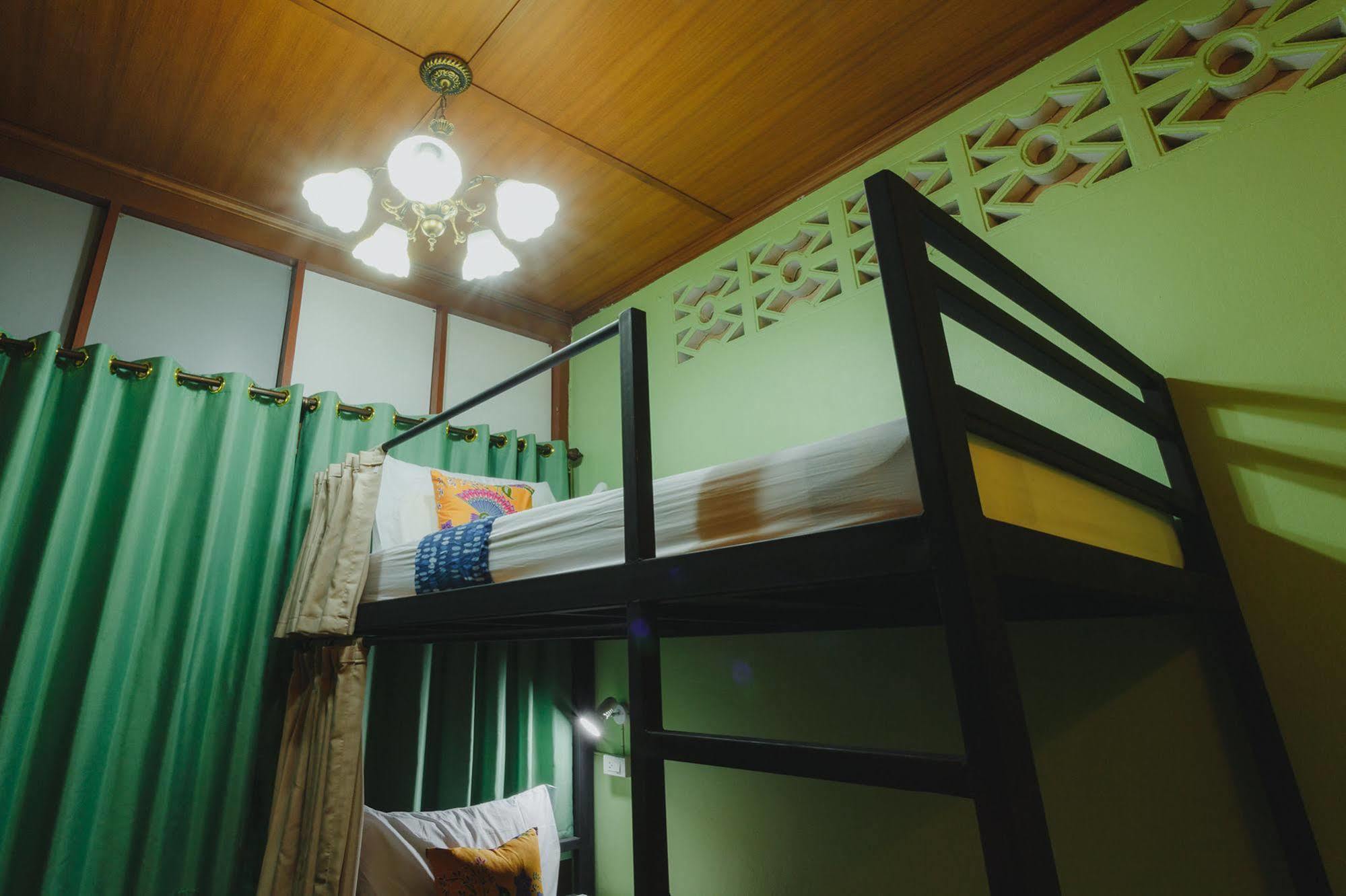 The Aree Hat Yai Hostel Екстер'єр фото